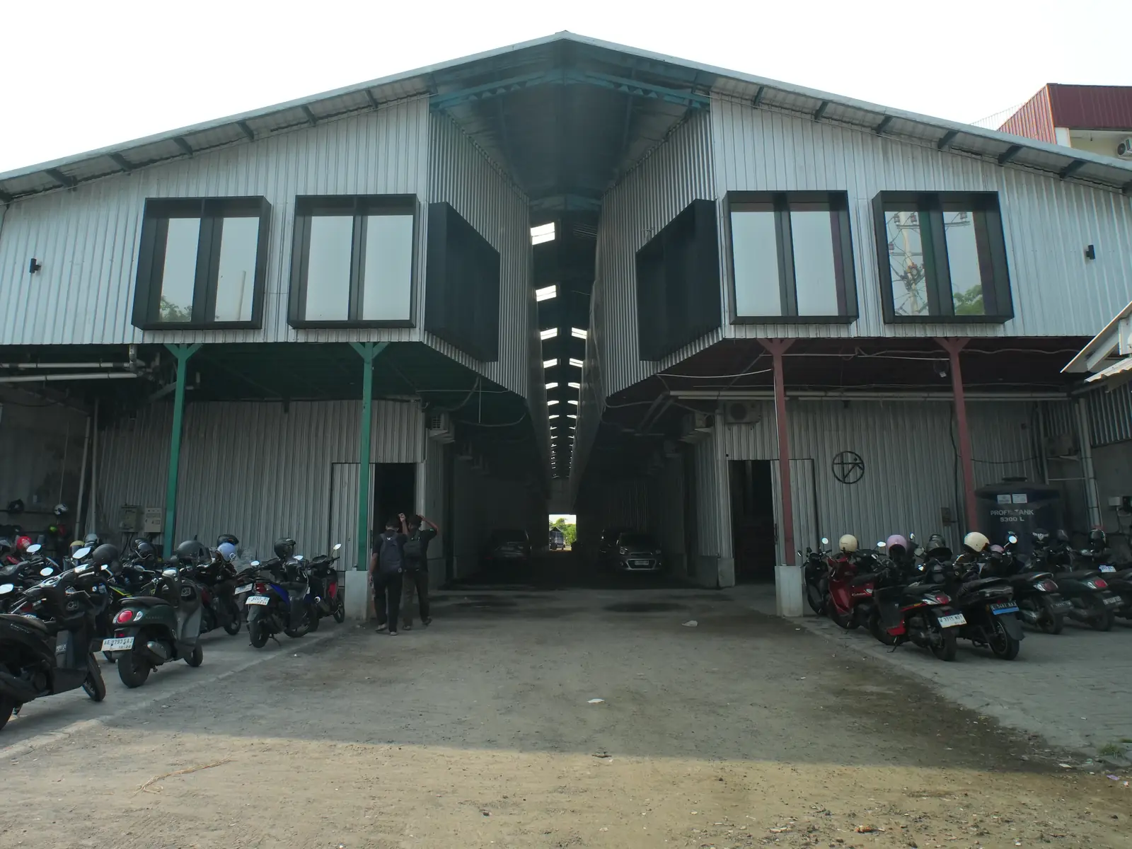 Bangunan workshop RBE dari depan